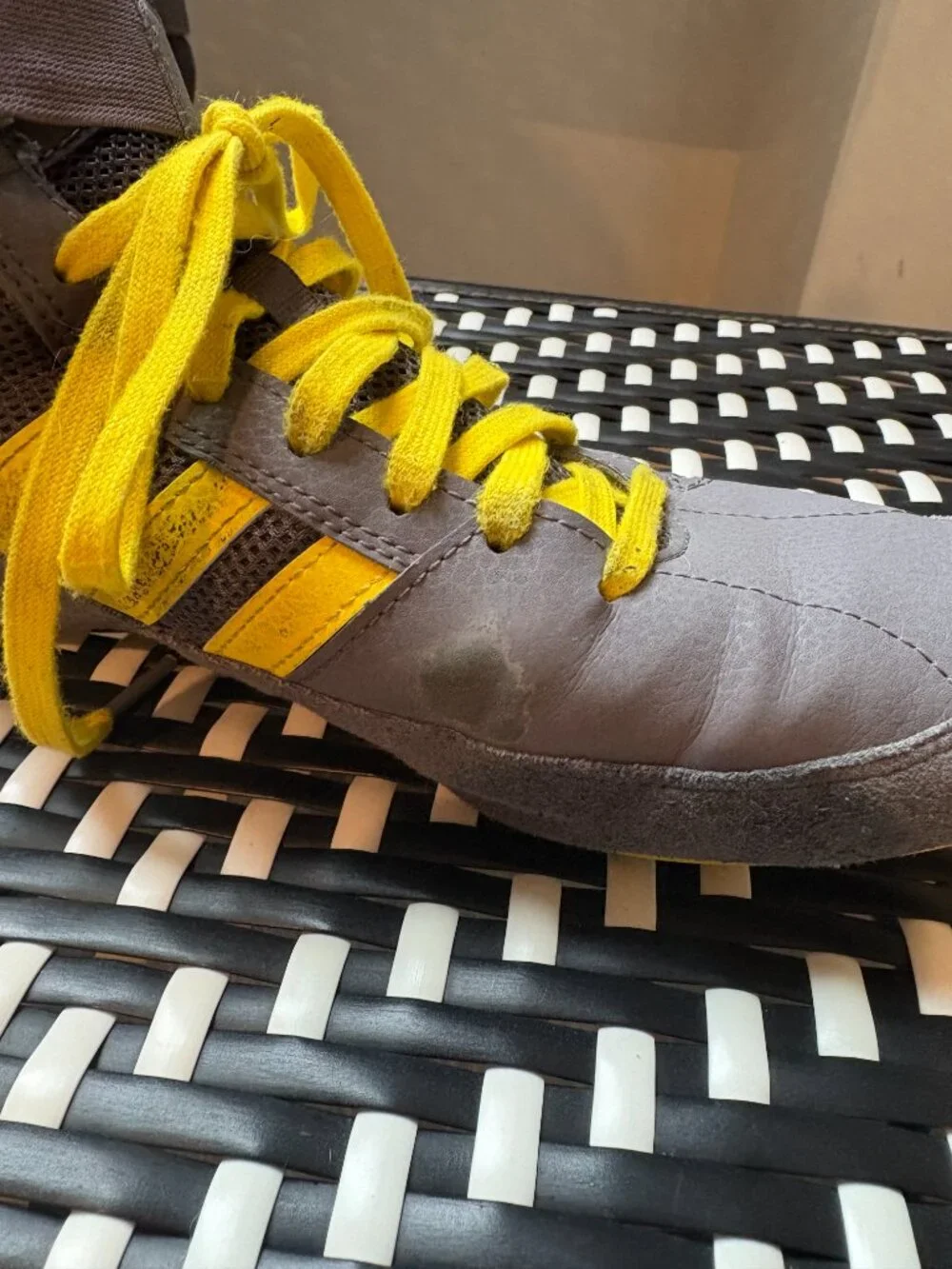 Adidas HVC 2 Youth Wrestling Shoes Gray Yellow High Top Size US 8